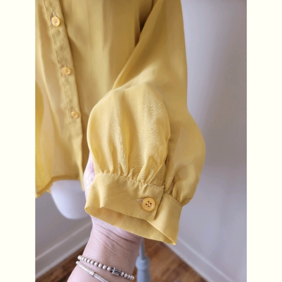 💐SOLD💐4 for$20🌿Katie Button Down Longsleeve Blouse - Picture 4 of 7